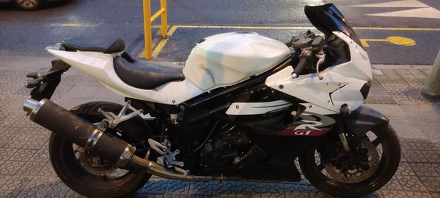 Hyosung GT650R