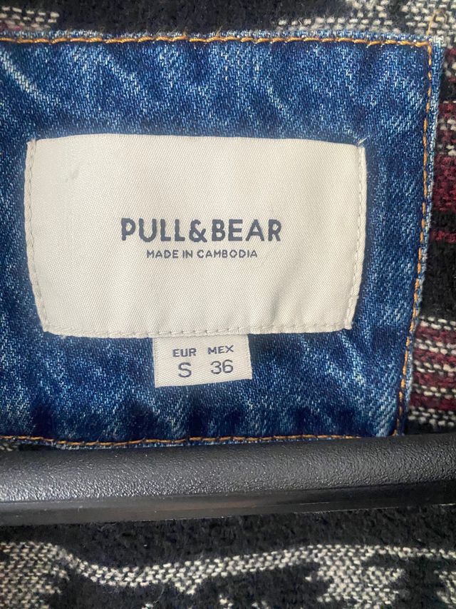 Cazadora Vaquera Pull & Bear.Talla s