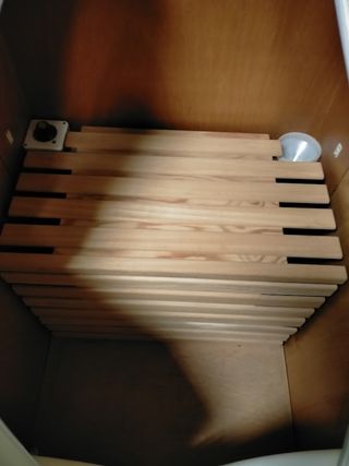 Sauna salvaspazio con interno in legno