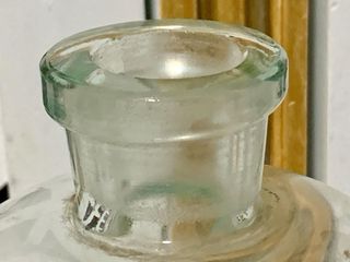 ANTIGUA BOTELLA DE FARMACIA