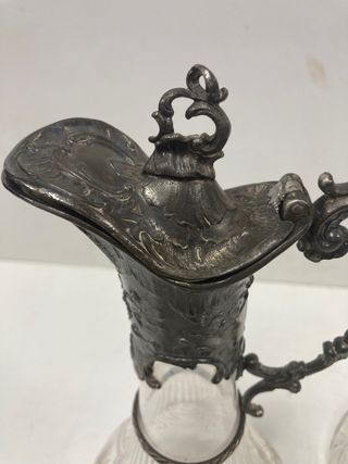 Coppia di vecchi barattoli per liquori