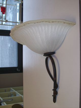 Applique a muro con decoro ferro battuto