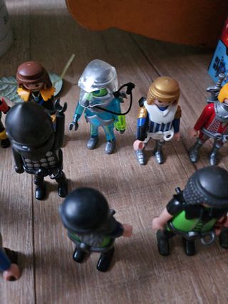 23 Muñecos playmobil