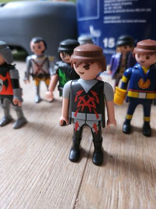 23 Muñecos playmobil
