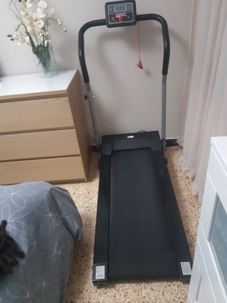 Cinta de andar con motor
