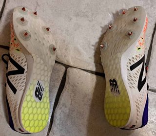 Zapatillas atletismo con clavos