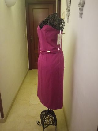 Vestido nuevo con manga  color buganvilla 