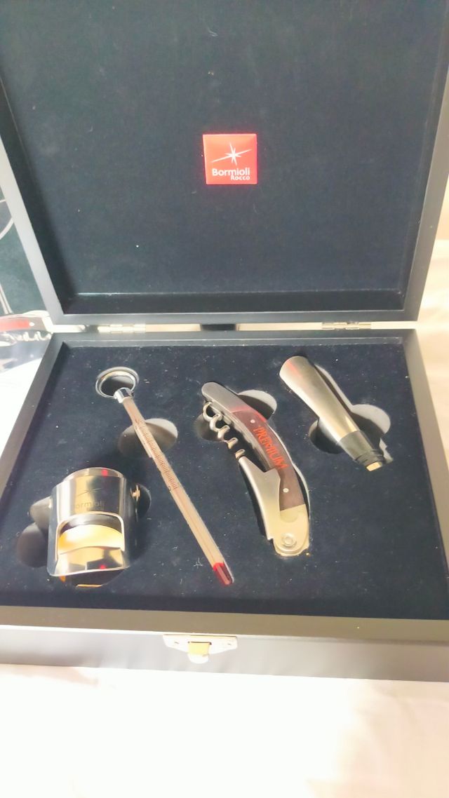 Set sommelier nuovo in scatola bormioli