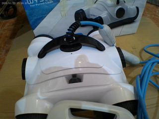 Robot  Limpia fondos Piscina Grampus 400