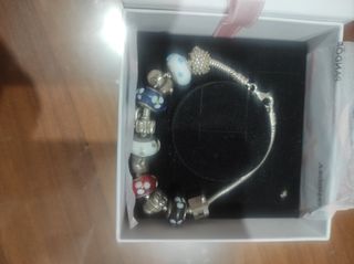 Pulsera Pandora con 10 avalorios