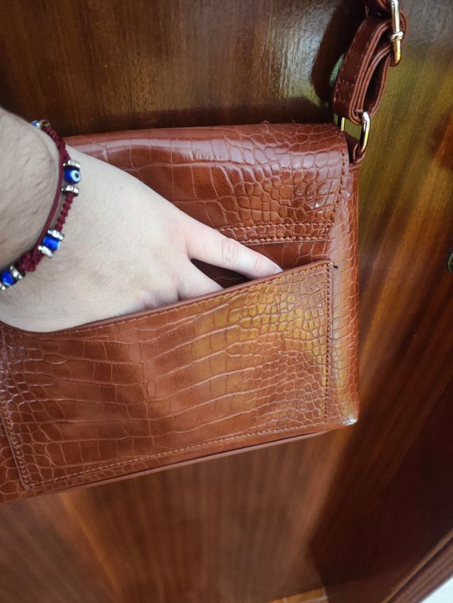 Bolsa a tiracolo castanha