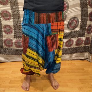 Pantalón bombacho hippie.Nuevo