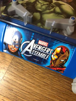 Mini máquina recreativa los avengers