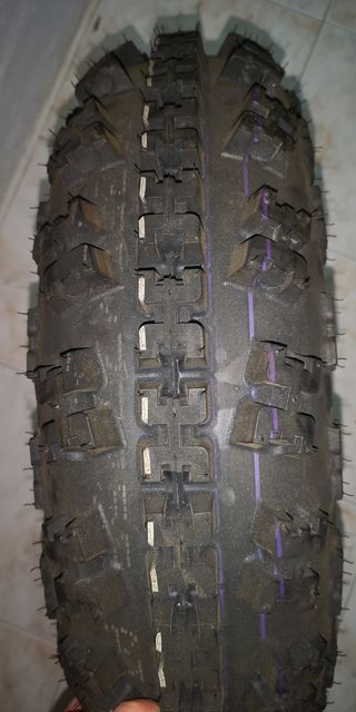 Rueda delantera Maxxis 22-7-10
