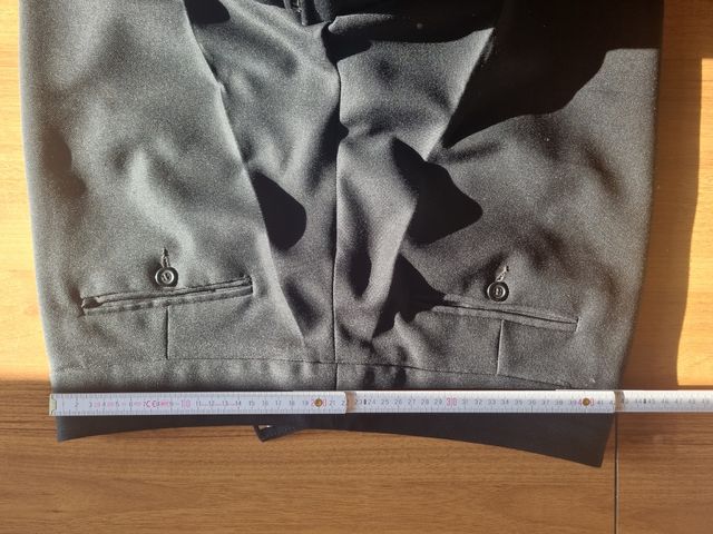 Pantaloni neri eleganti taglia 46