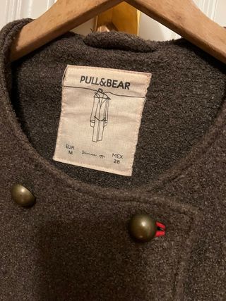 abrigo militar caqui señora pull bear M
