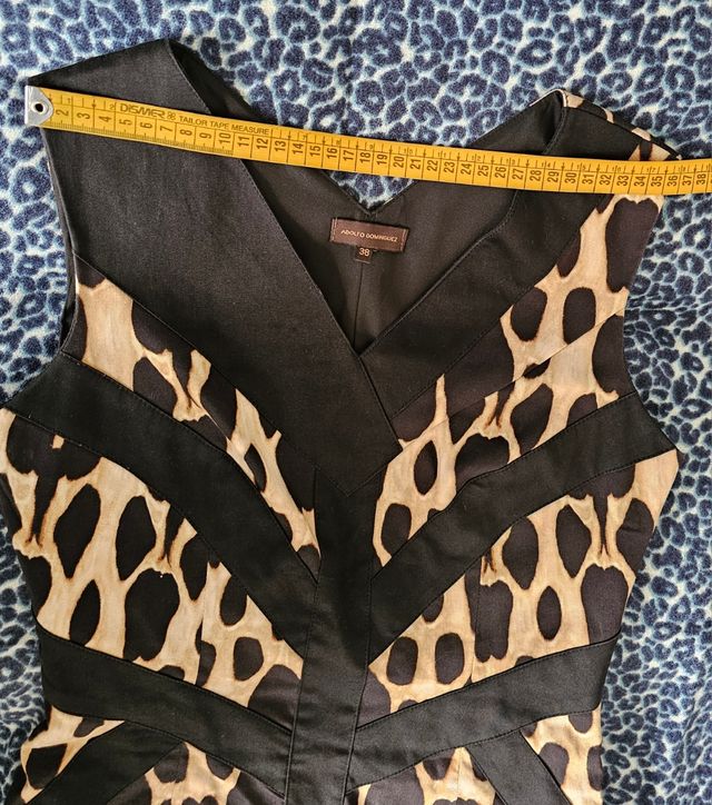 Vestido Adolfo Dominguez