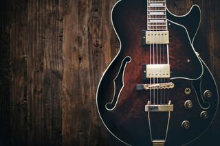 Diviértete tocando y aprendiendo con la guitarra