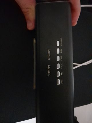 Vendo altavoces con radio Fm incluido