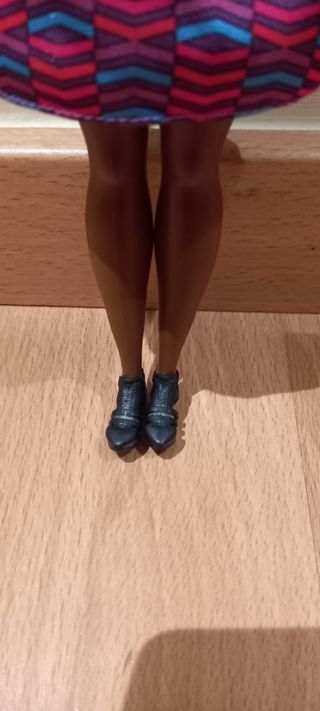 Barbie fashionista curvy
