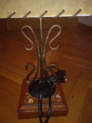 LAMPARITA RUSTICA PIE DE FORJA Y MADERA