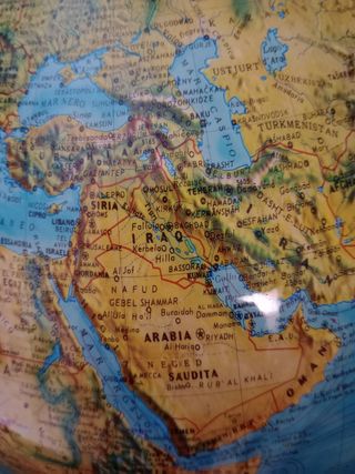 Mappamondo vintage che si illumina