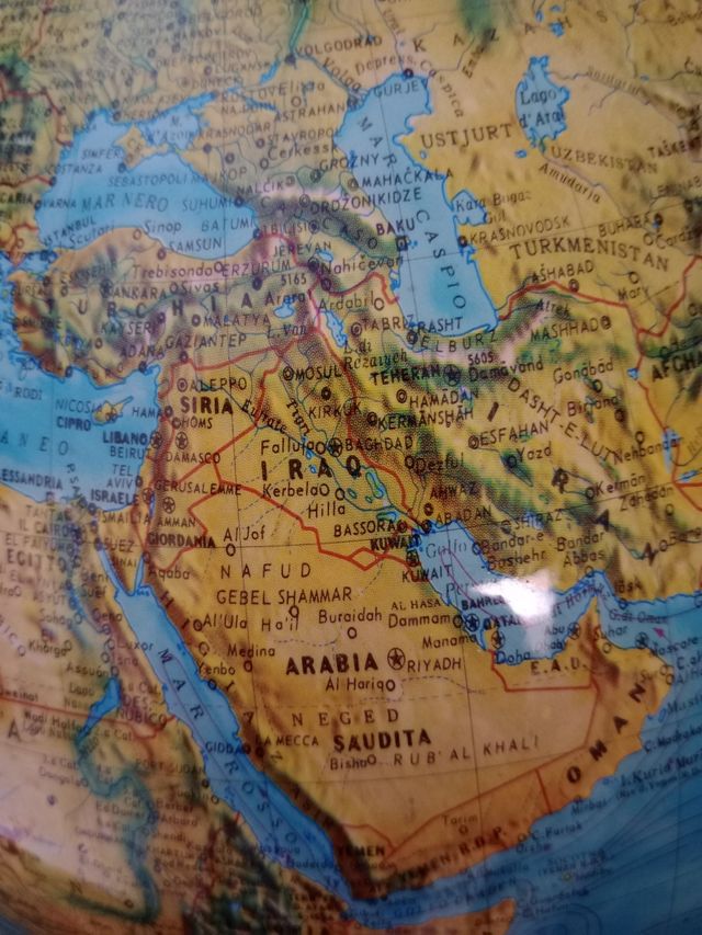 Mappamondo vintage che si illumina