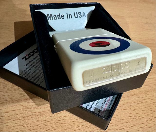 Eddie Vedder Zippo Mechero Merchandising 2019