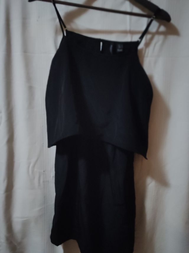 Vestido negro Mango
