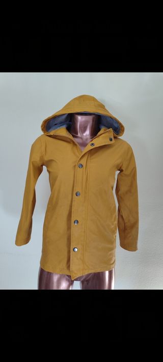 CHAQUETA CHUBASQUERO TALLA