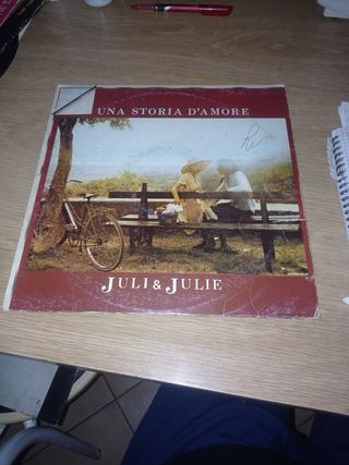una storia d'amore Juli & Julie