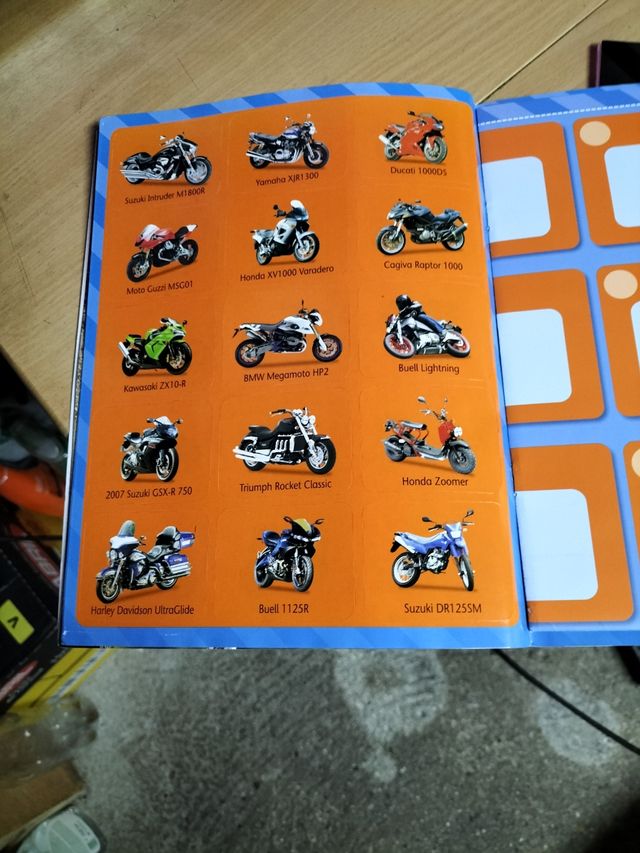 Álbum de Aviones y Motos 