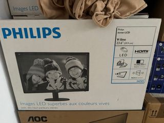 5 pantallas / monitores AOC y Phillips