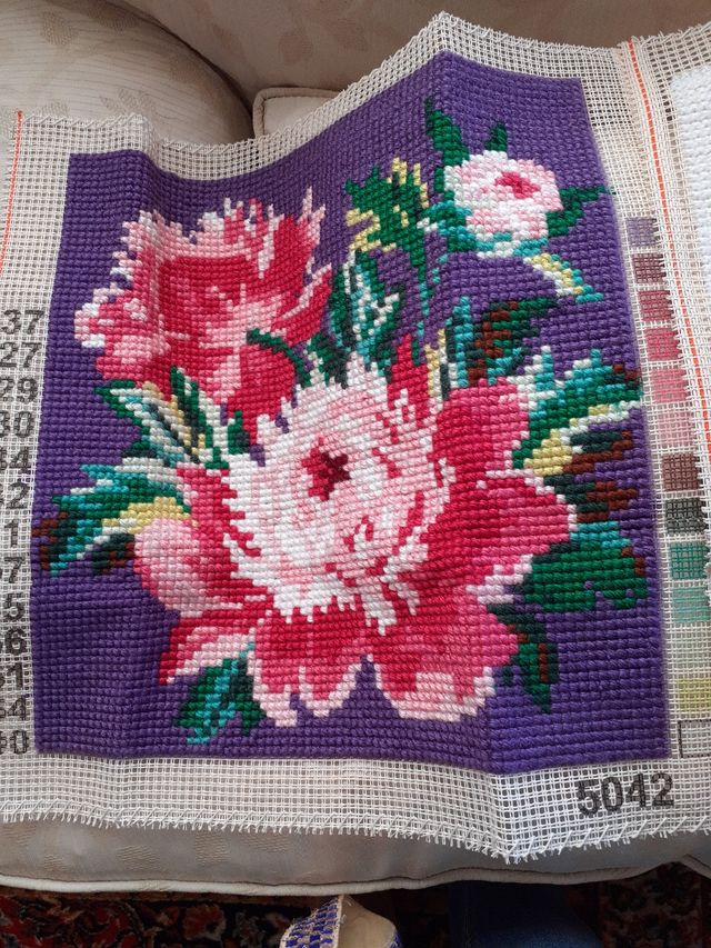 Conjunto de labor de punto de cruz.