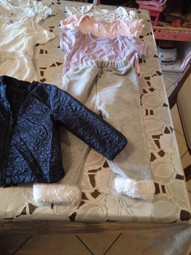 Set abbigliamento bimba 12/18 mesi