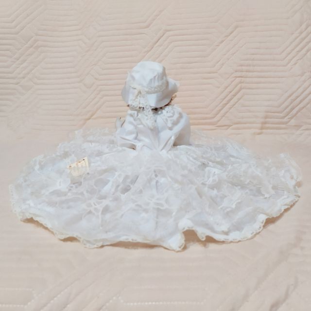 Bambola porcellana Capodimonte bianca