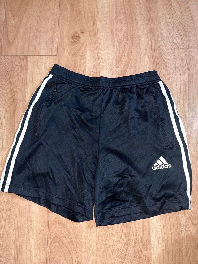 chandal corto adidas