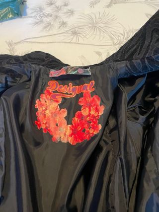 Abrigo de Desigual..