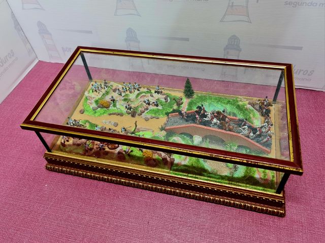 Diorama militar en Urna Cristal