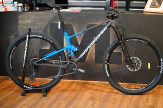 Bicicleta BTT Mondraker F-Podium Carbon 2024