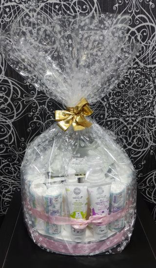 Cestas de bebé y tartas de pañales