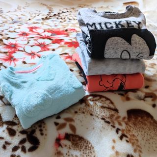 LOTE 3 conjuntos chándal 18-24 + regalo