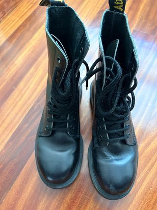 Botas Negras Dr.Martens. Piel 