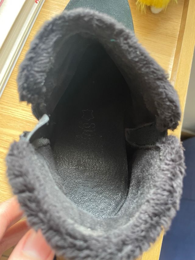 Botines negros de piel muy cómodos. Talla 38