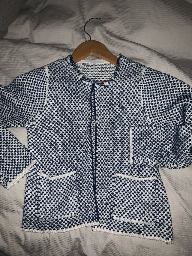 chaqueta niña T 6  tipo Chanel hilo metalizado