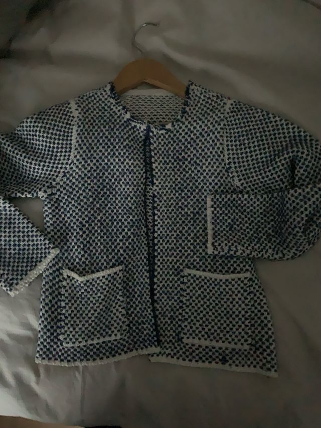 chaqueta niña T 6  tipo Chanel hilo metalizado