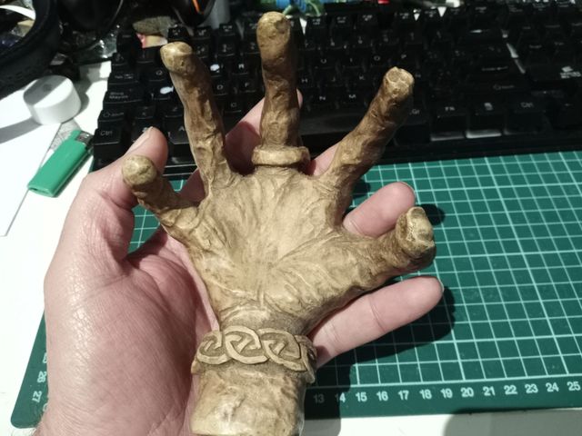 Mano cadáver alchemix