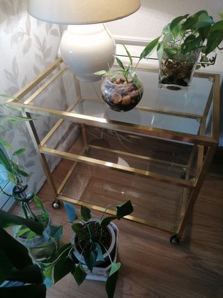 Mesa carro auxiliar, latón y cristal