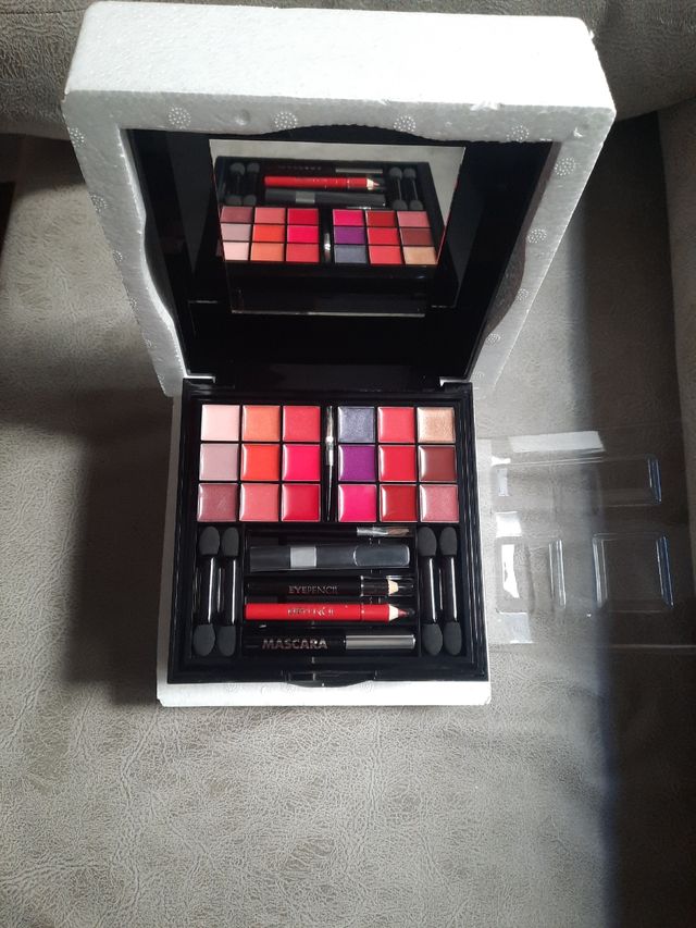 Caja de pintura DEBORAH MILANO