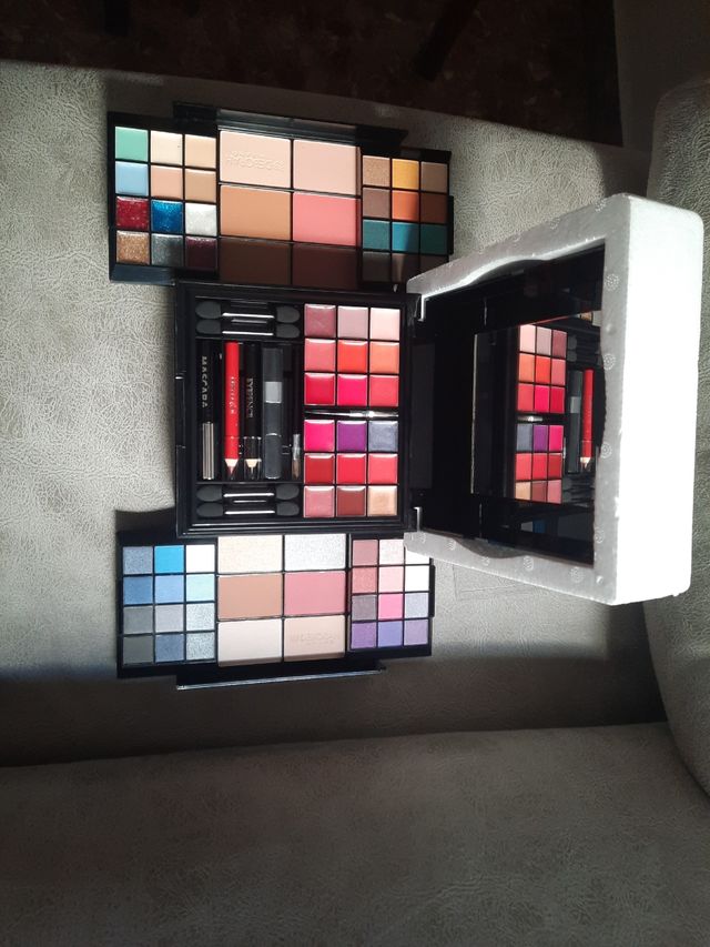 Caja de pintura DEBORAH MILANO